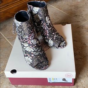 So open toed tapestry boots